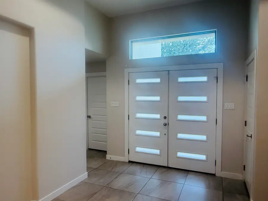 916 Solana St., Laredo, TX 78046 - Image #3