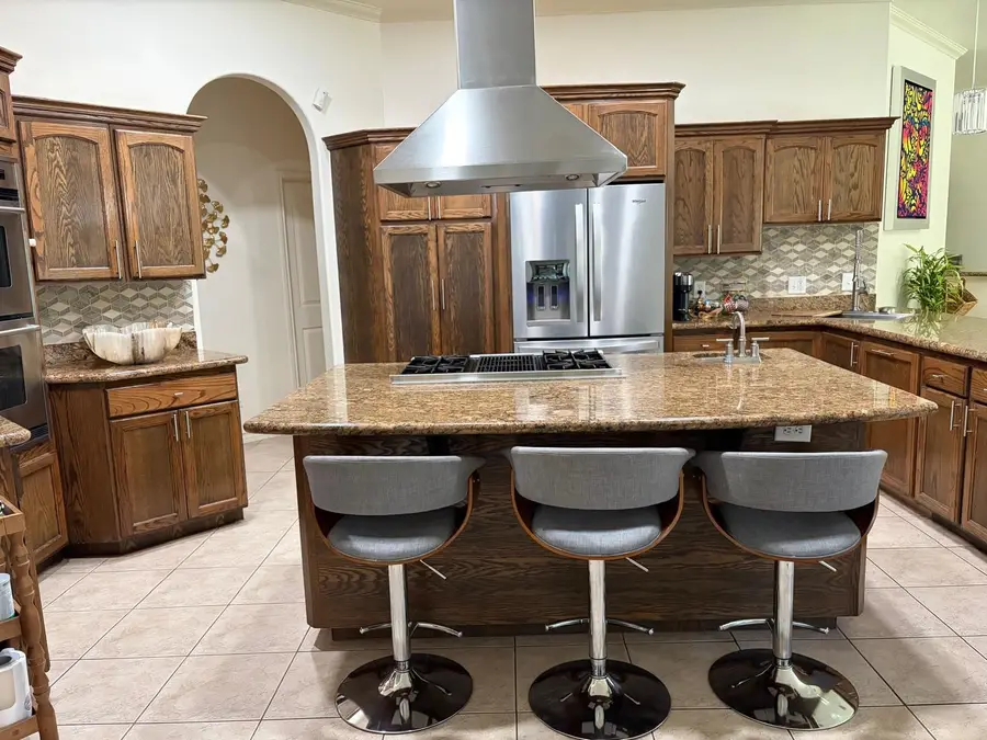 102 Cardinal Ln, Laredo, TX 78045 - Image #3