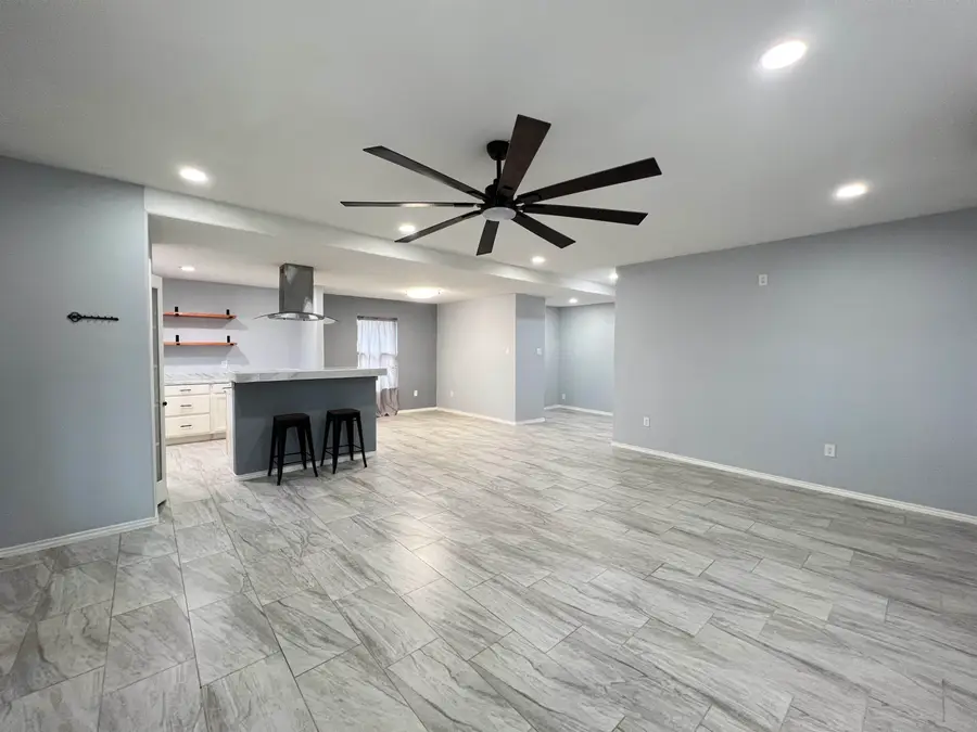 404 Morales, El Cenizo, TX 78046-0000 - Image #3