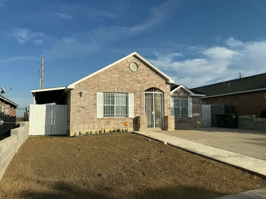 962 Witherspoon Lp, Laredo, TX 78046 - Image #2