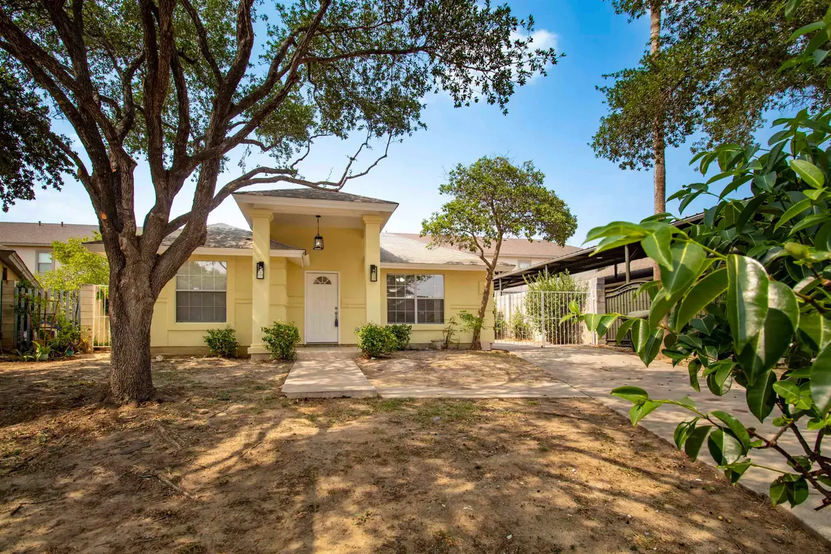 304 Anthony Ln, Laredo, TX 78046 - Image #1