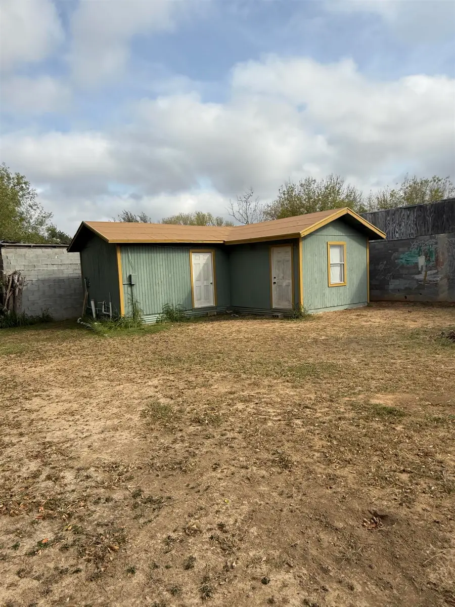 1156 Espejo Molina Rd, Laredo, TX 78046 - Image #2