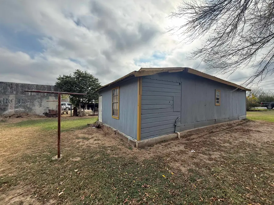 1156 Espejo Molina Rd, Laredo, TX 78046 - Image #3