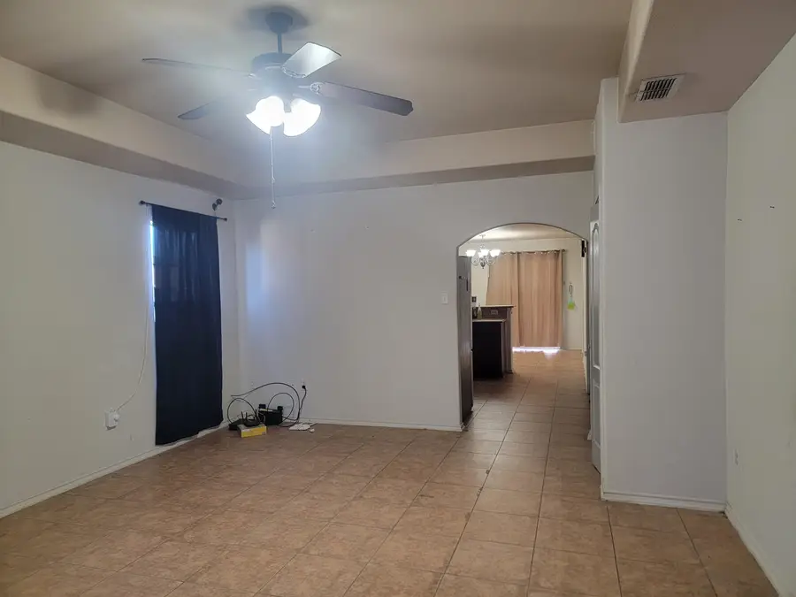 837 George Read Dr, Laredo, TX 78043 - Image #2