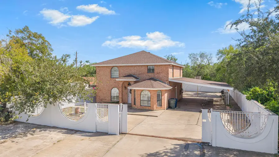524 Norwich Lp, Laredo, TX 78045-8500 - Image #2