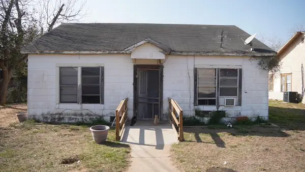 307 N Maria St., Hebbronville, TX 78361