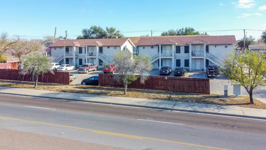 513 Shiloh Dr, Laredo, TX 78045 - Image #2