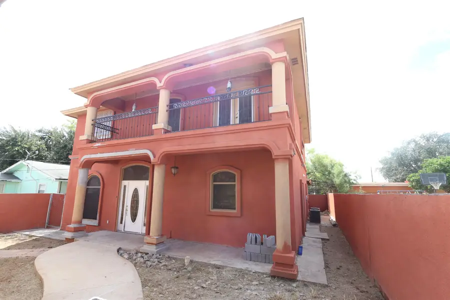 3105 Gustavus St, Laredo, TX 78043 - Image #2