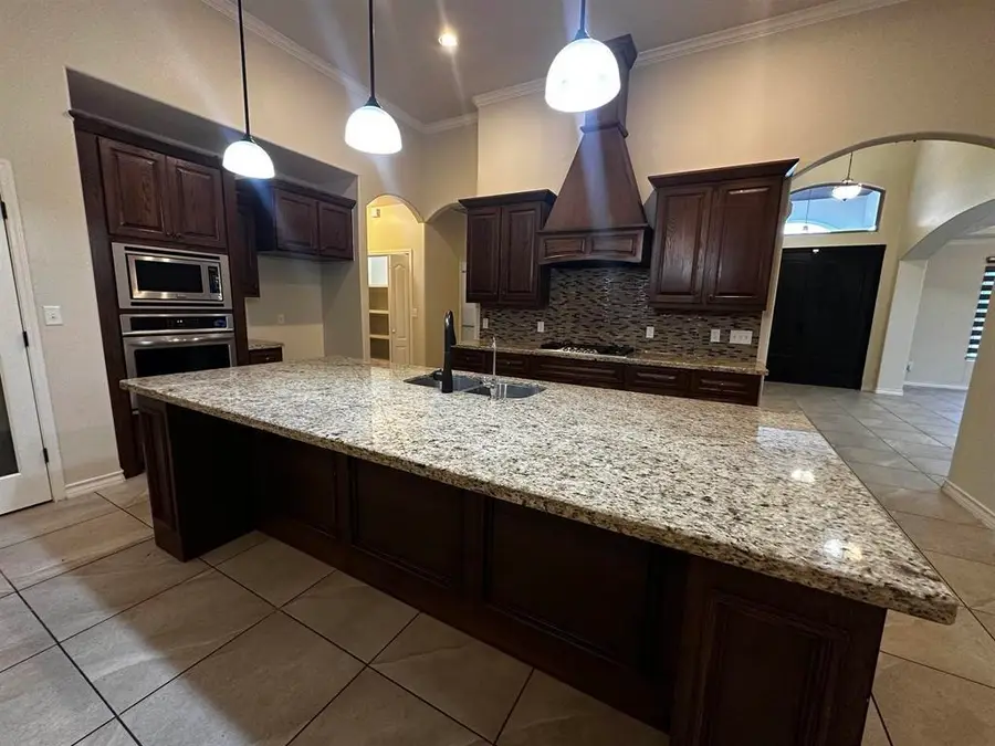 7227 Sylvia Plath Dr, Laredo, TX 78041 - Image #3