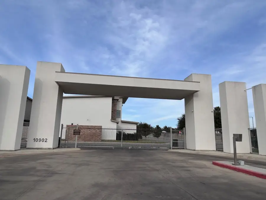 10902 International Blvd, Laredo, TX 78045 - Image #2