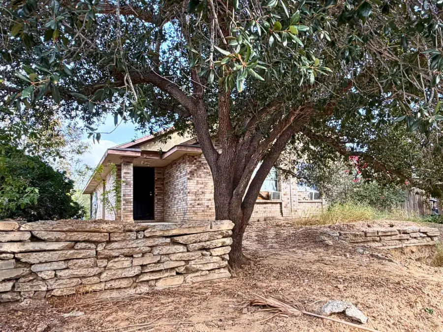 3067 St Gerard Ln, Laredo, TX 78046 - Image #2