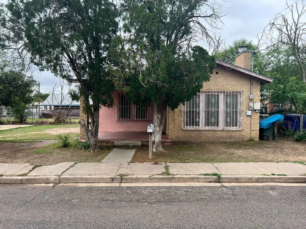 610 Santa Cleotilde Ave, Laredo, TX 78040 - #1
