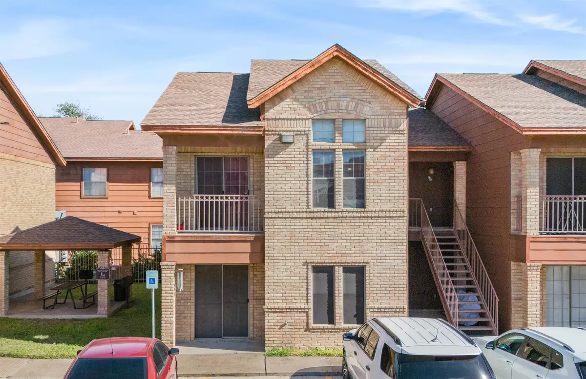 1752 Tiara Trl, Laredo, TX 78045 - Image #1