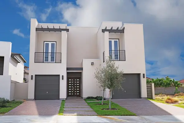 4013 Sun Valley Dr., Laredo, TX 78045