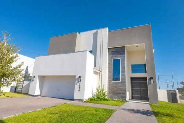 3926 Sun Valley Dr., Laredo, TX 78045