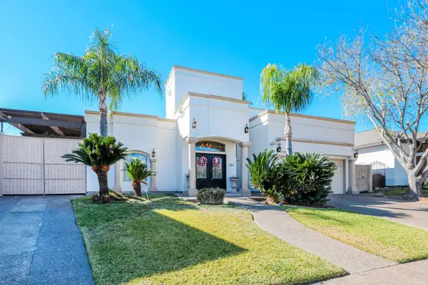 129 Yellowstone Lake Dr, LAREDO, TX 78041