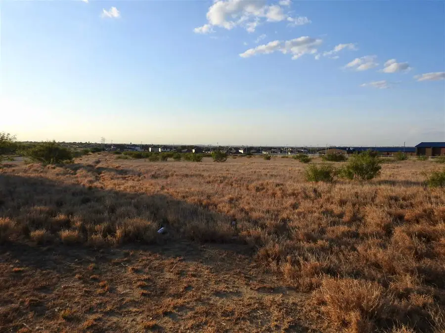 3608 Lomas Del Sur, Laredo, TX 78046 - Image #2