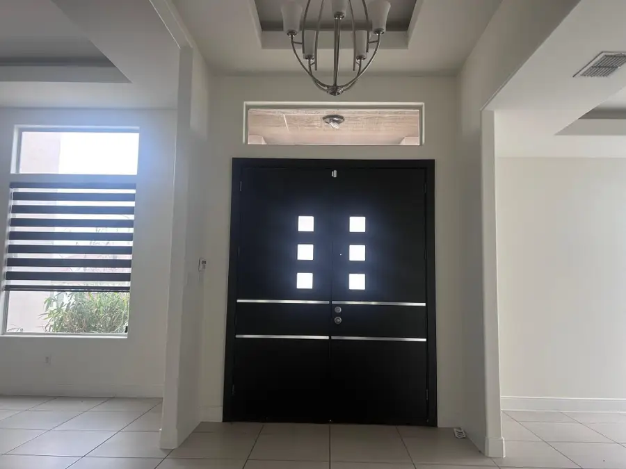 2811 T.S. Eliot Dr, Laredo, TX 78041 - Image #2