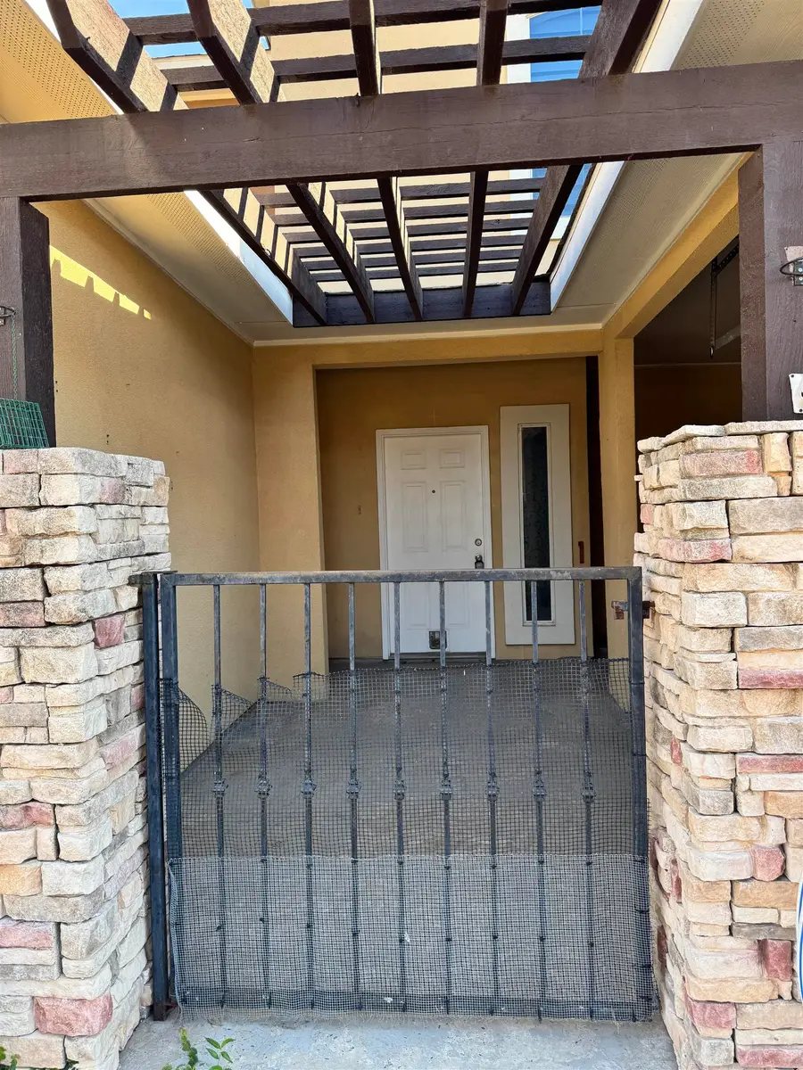 2619 San Isidro Pkwy, Laredo, TX 78045 - Image #2