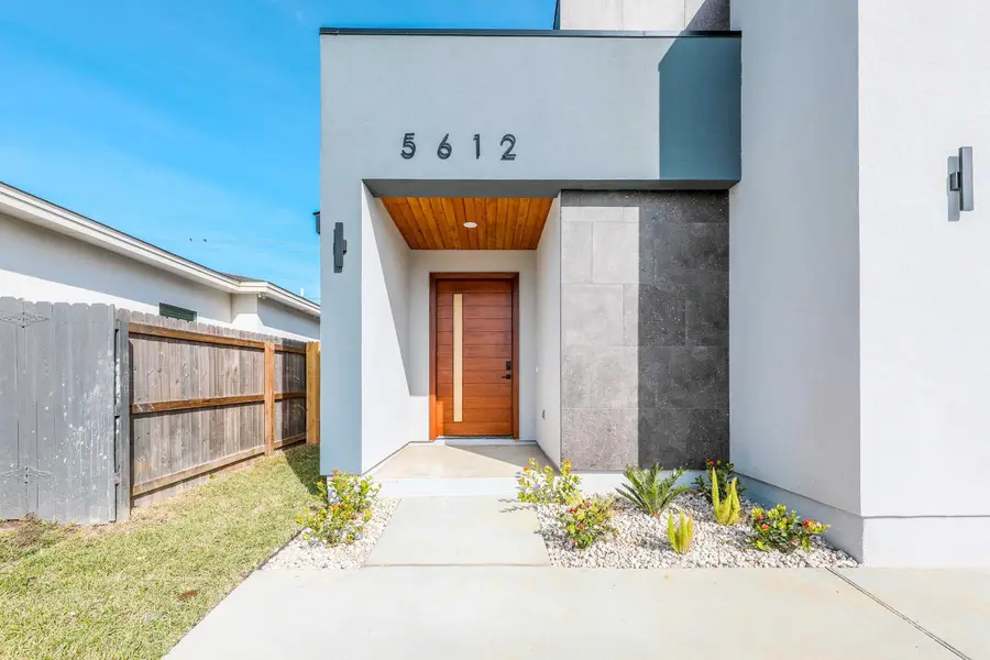 5612 Moses Lp., Laredo, TX 78046 - Image #3