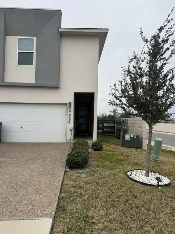 9926 Kaspar Dr., Laredo, TX 78045