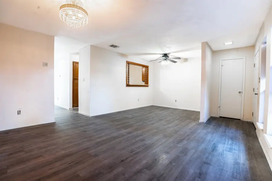 101 W Del Mar Blvd, Laredo, TX 78041 - #3