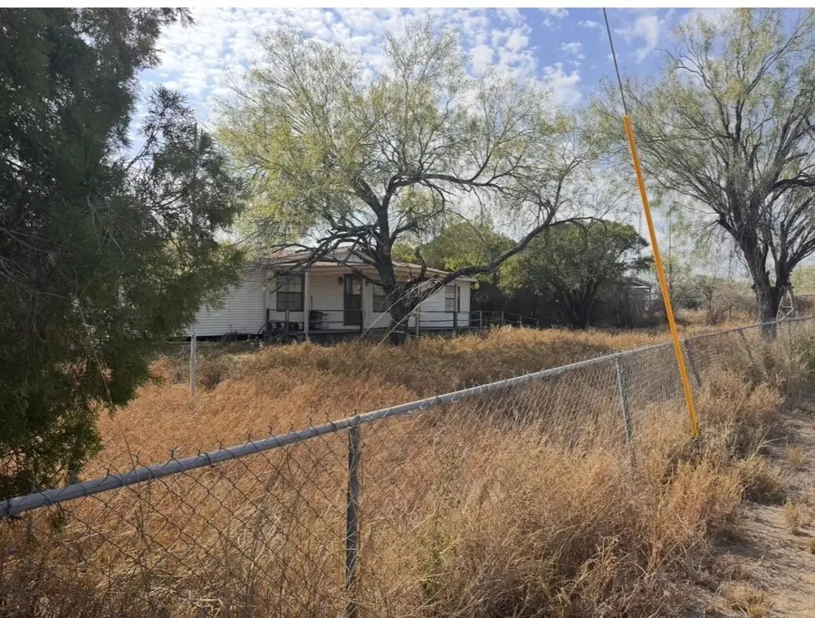 1604 Siesta Ln, Zapata, TX 78076 - #3