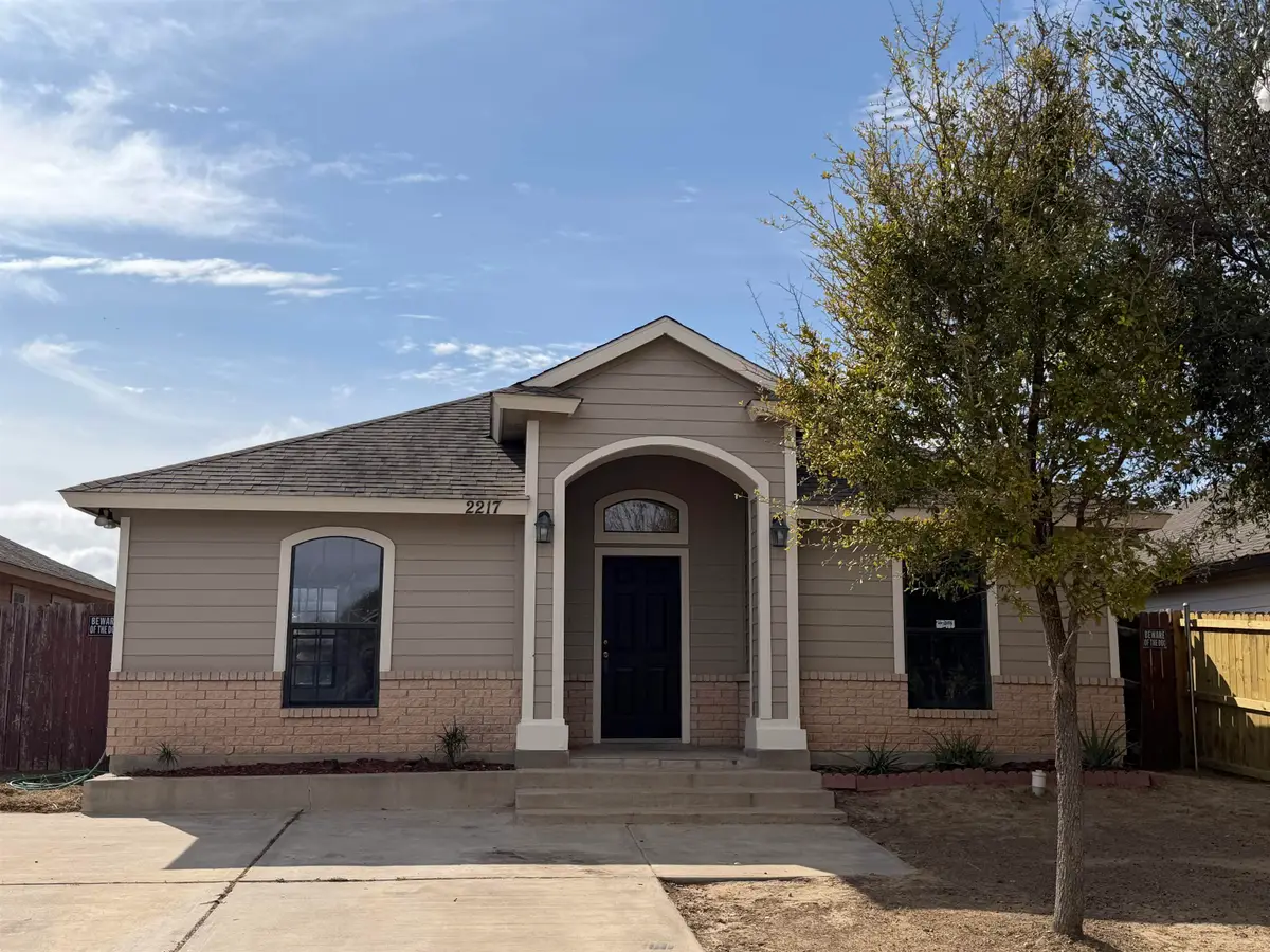 2217 Los Olivos Ln, Laredo, TX 78046 - Image #1