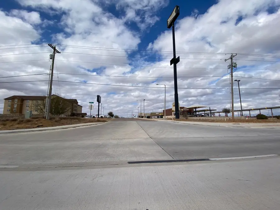 05 IH-35 Access Rd, Cotulla, TX 78014 - #3