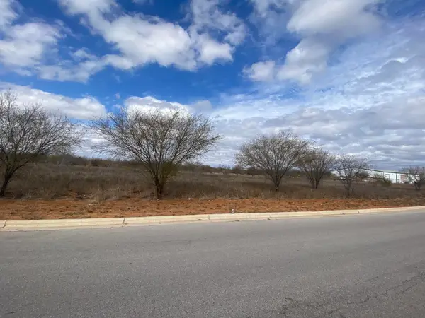 16 IH-35 Access Rd, Cotulla, TX 78014
