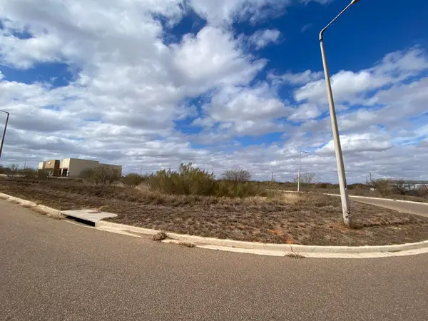 19 IH-35 Access Rd, Cotulla, TX 78014