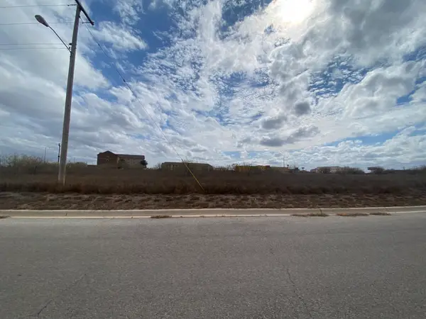 20 IH-35 Access Rd, Cotulla, TX 78014