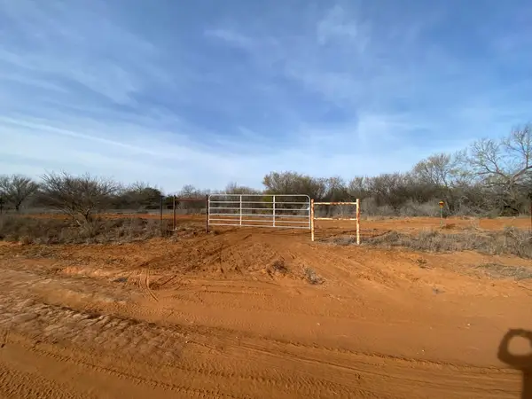 002 Ranch Rd, Encinal, TX 78019