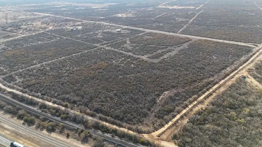 006 Ranch Rd, Encinal, TX 78019 - Image #3