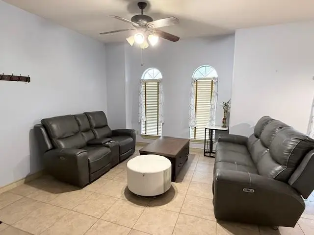 10706 International Blvd, Laredo, TX 78045 - Image #3