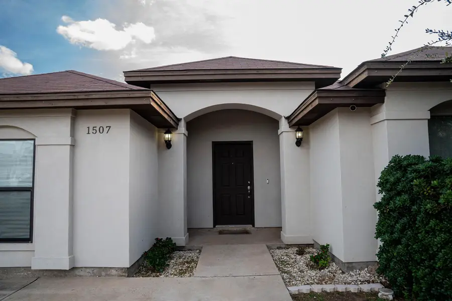 1507 Riddle Dr, Laredo, TX 78046-8892 - #2