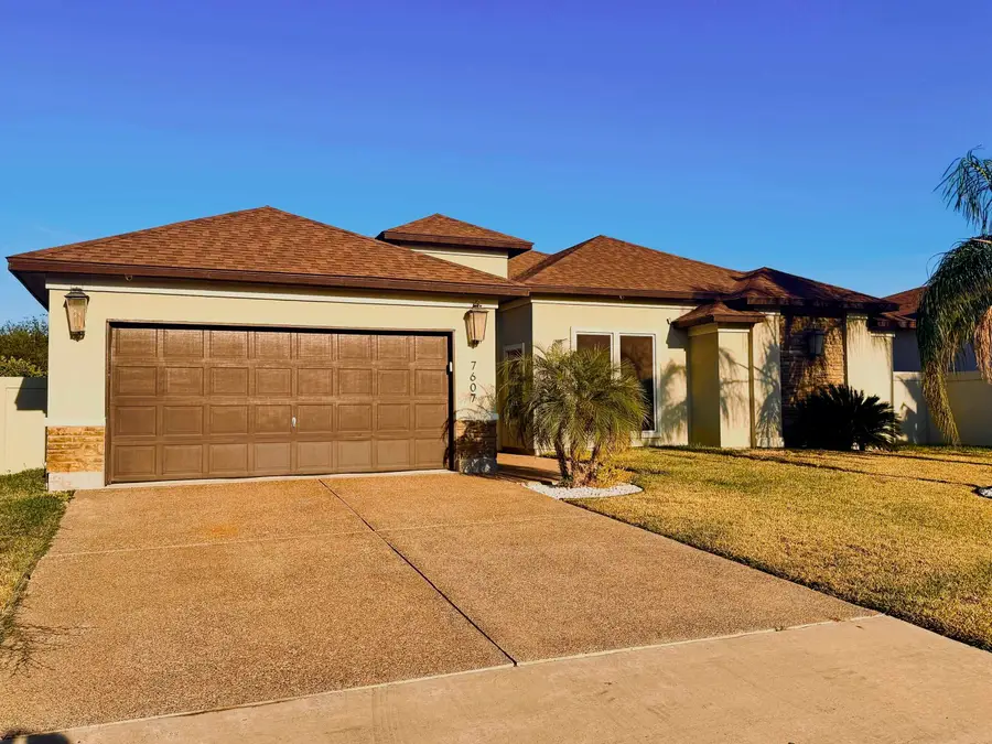 7607 Patricia Highsmith Dr, Laredo, TX 78041 - #3