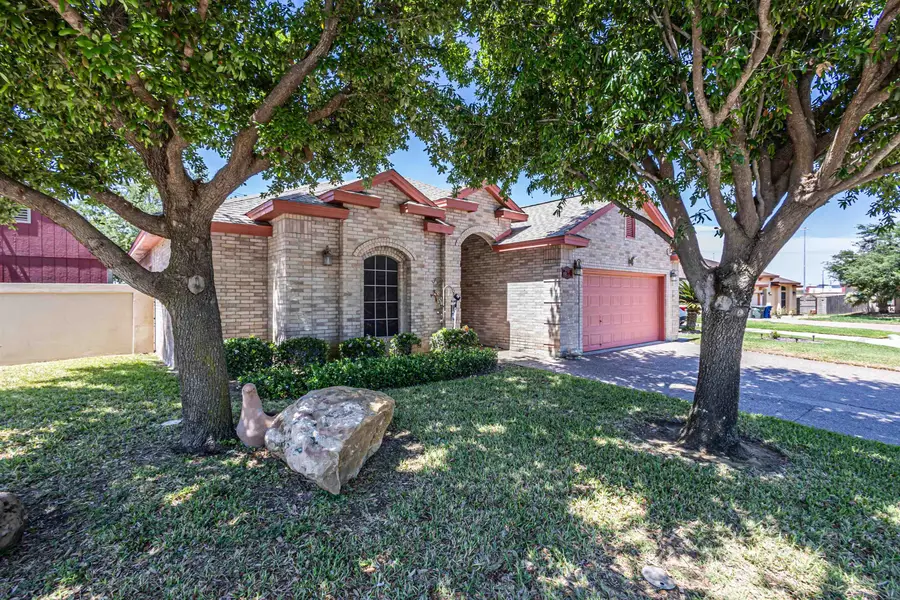 10702 Patron Lp, Laredo, TX 78045 - #3