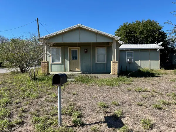 1001 N Elm St, Hebbronville, TX 78361