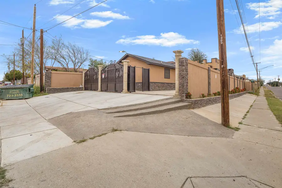 4501 Santa Anita Lp, Laredo, TX 78046 - Image #2