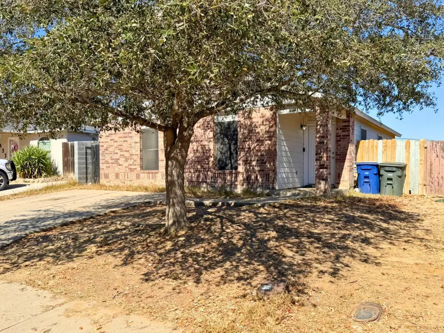 4435 Exodus Dr, Laredo, TX 78046 - #2