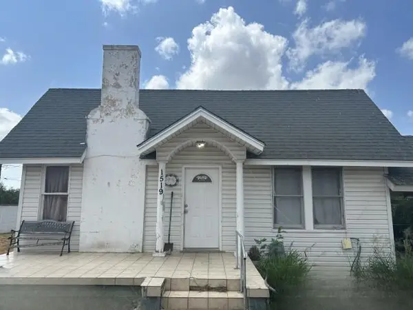 1519 Mier St, Laredo, TX 78040-8742