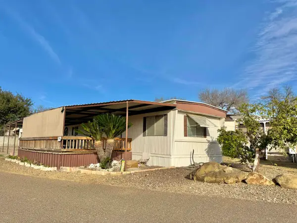 119 Road Runner St, Zapata, TX 78076