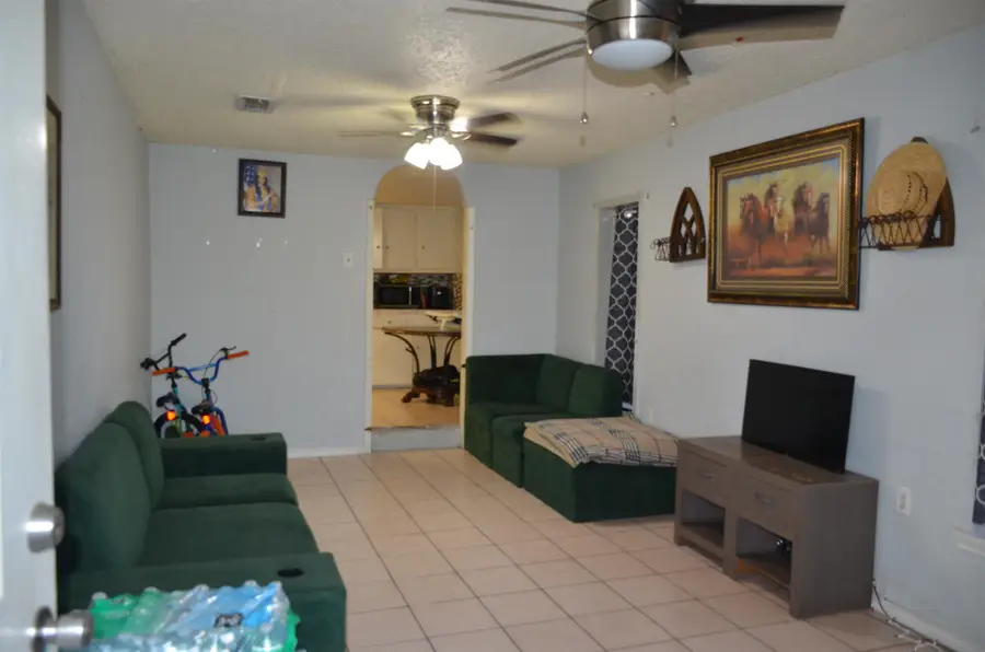 1316 Garden St, Laredo, TX 78040 - #3