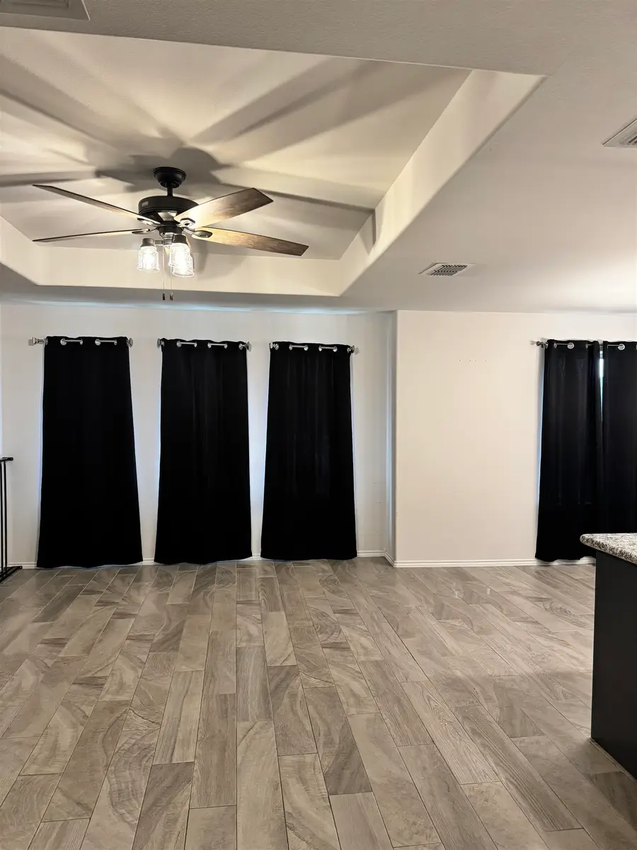 3606 Octavia Dr., Laredo, TX 78046 - #2