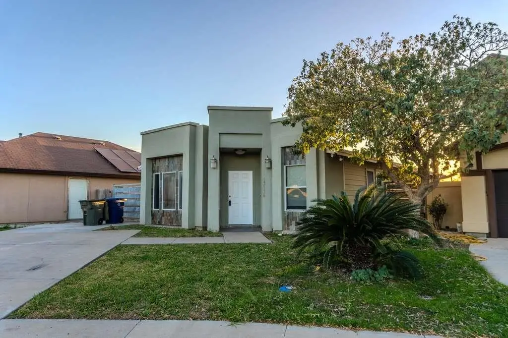 13136 Kickapoo Dr, Laredo, TX 78045 - #1