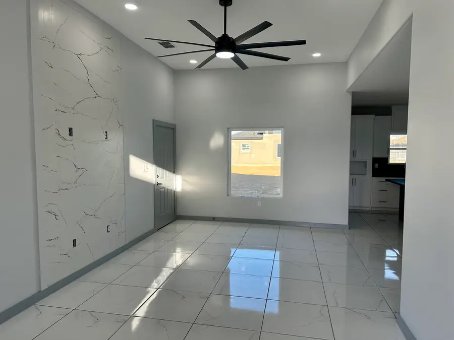 5014 Luna Grande Lp., Laredo, TX 78046 - #3