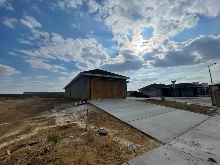 201 Lusitano Dr., Laredo, TX 78046 - #2