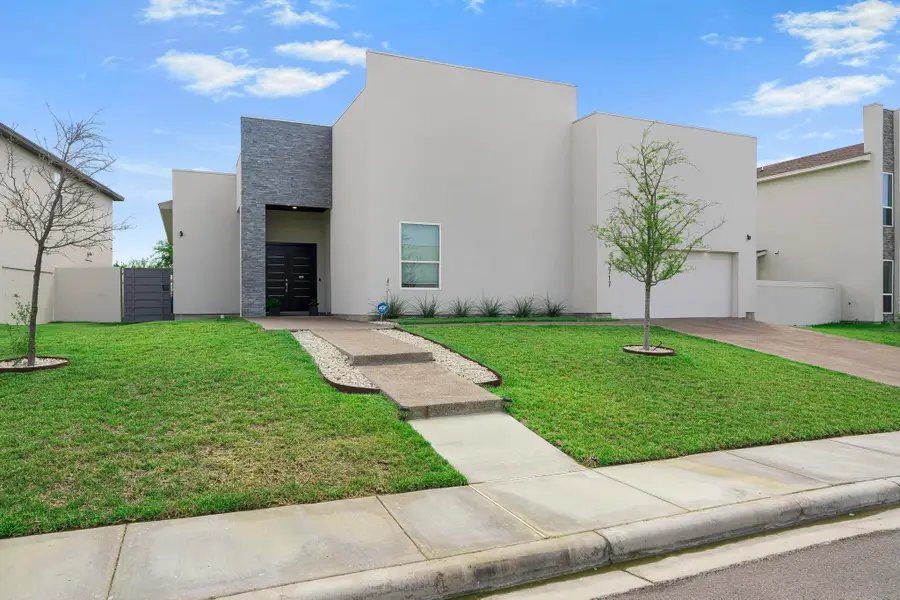 3717 Josefina Dr, Laredo, TX 78041 - #2