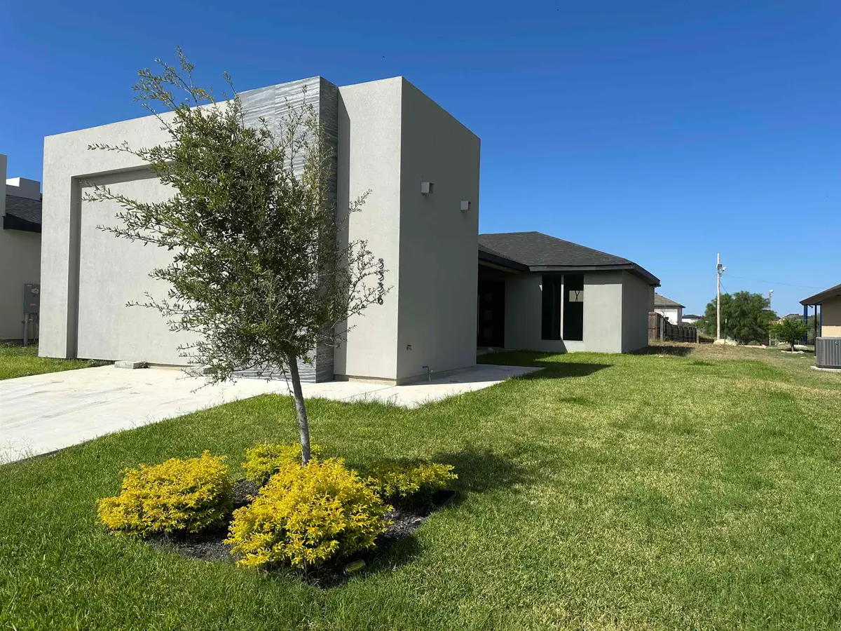 5536 Marble Falls St, Laredo, TX 78046 - #1